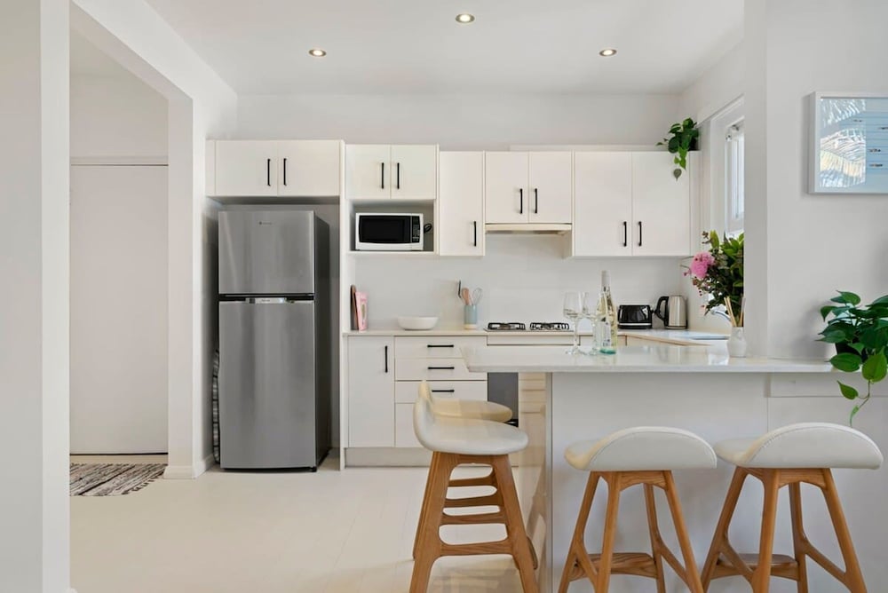 Bondi Breeze Apartment