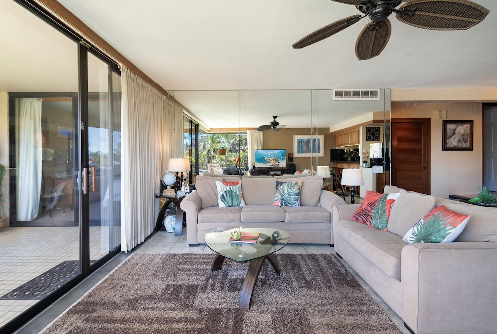 Polo Beach Club Vacation Rentals - APlus Resorts