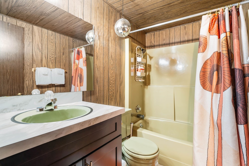 Carousel House 2 Bedroom Home