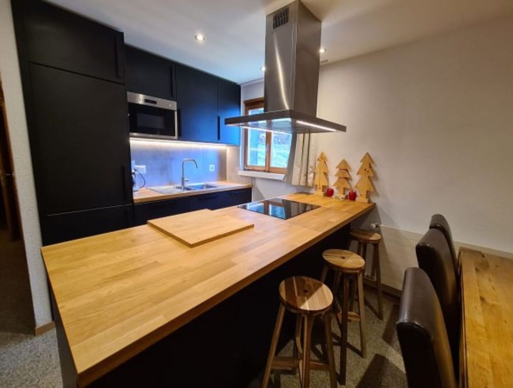 Apartment With Modern Furniture
