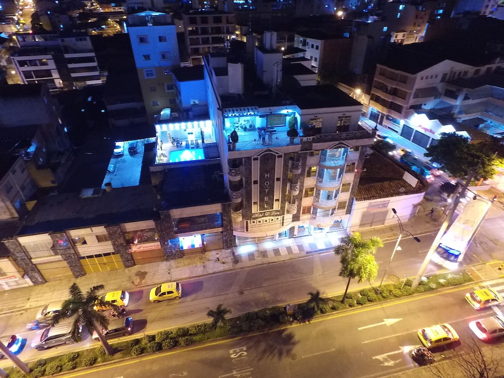 Hotel de León - Image 1