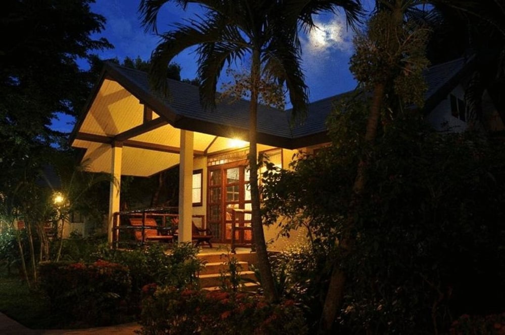 Coco Palm Beach Resort