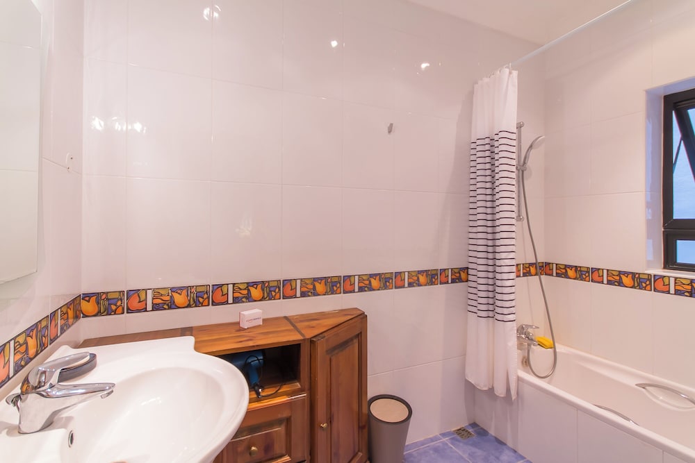 A Magnificent Sunny Seafront Apart Sliema