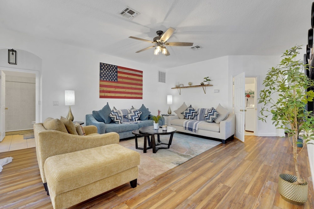 310hc-west Haven 5 Bedroom Home