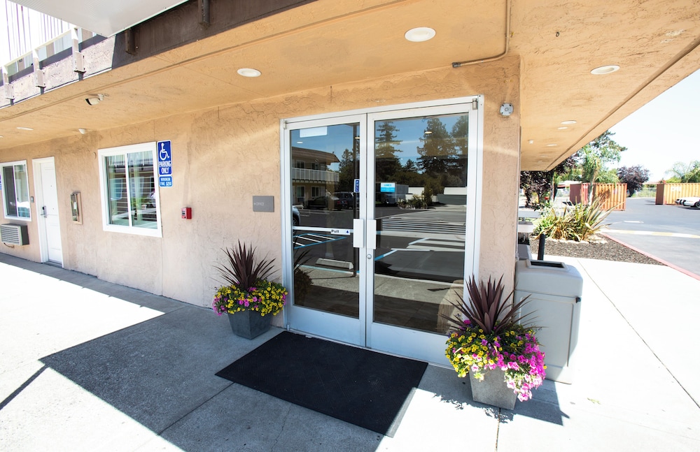 Rohnert Park Vacations - Budget Inn - Property Image 3