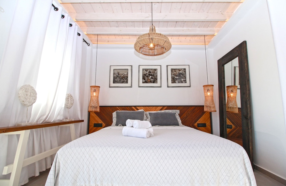 Enalion Suites Mykonos photo 4