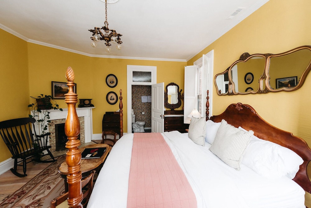 Ellerbeck Mansion Bed & Breakfast