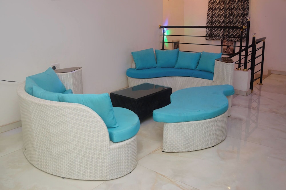Luxurious 1 Duplex and 3 Flats Apartments, Ugbor Village RD, Benin City Nigeria