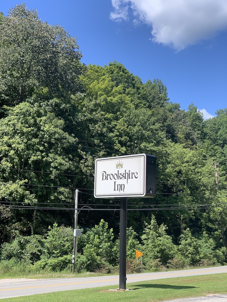 Brookshire Inn
