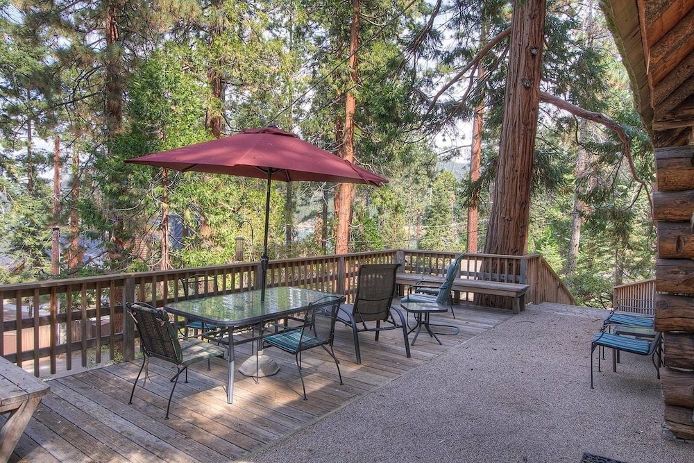 Zephyr Cabin 3 Bedroom Home by RedAwning - Property Image 6