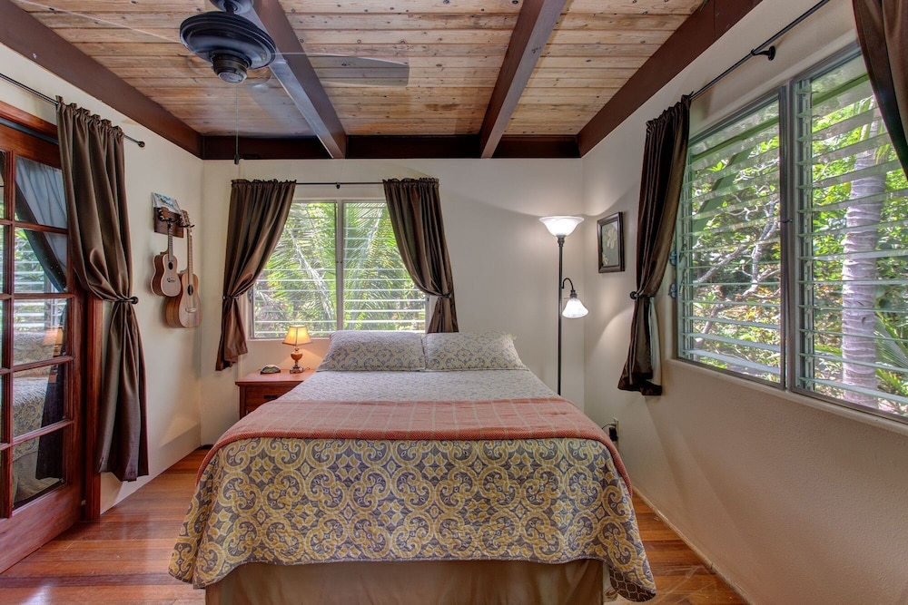 Kehena Treetop 1 Bedroom Home by RedAwning view 2