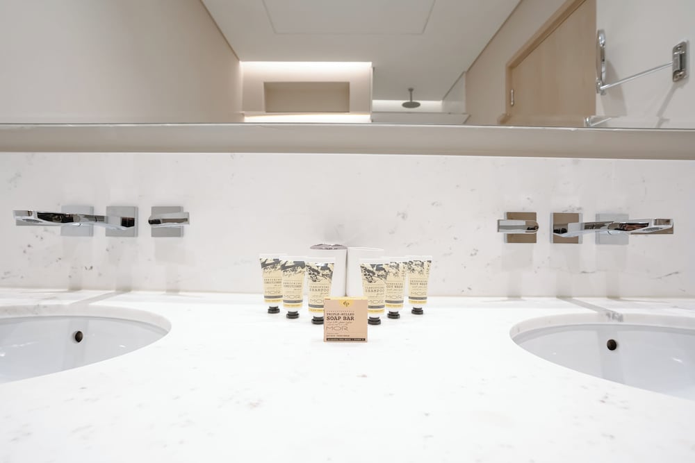 PVH - Inviting Studio - Palm Tower
