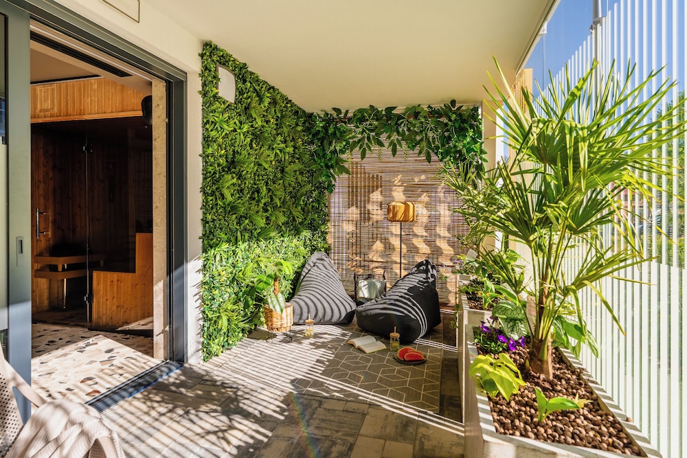 DELUXE SAND APARTMENT & SPA