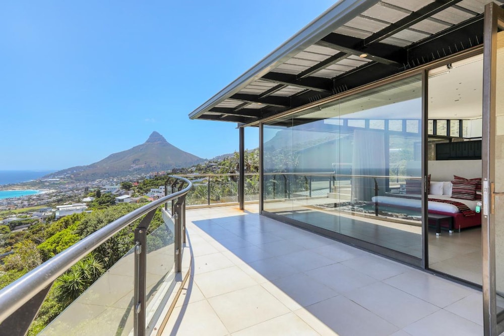 Villa Sol Camps Bay - Family Retreat With 360 Views