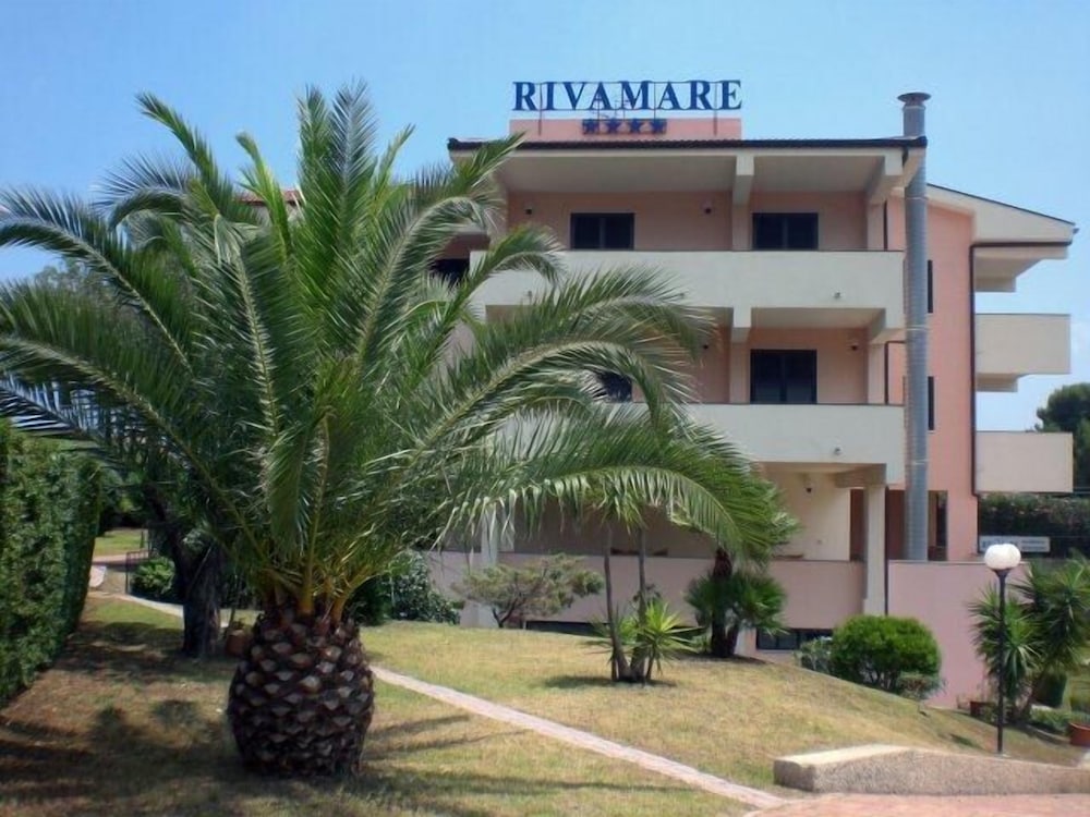 Rivamare Residence