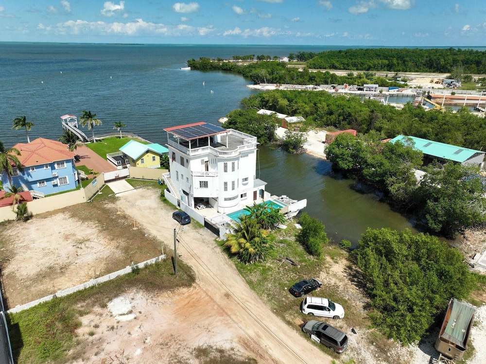 See Belize Seabreeze Sea View Studio With Balcony, Pool & Overwater Deck, 2nd FL