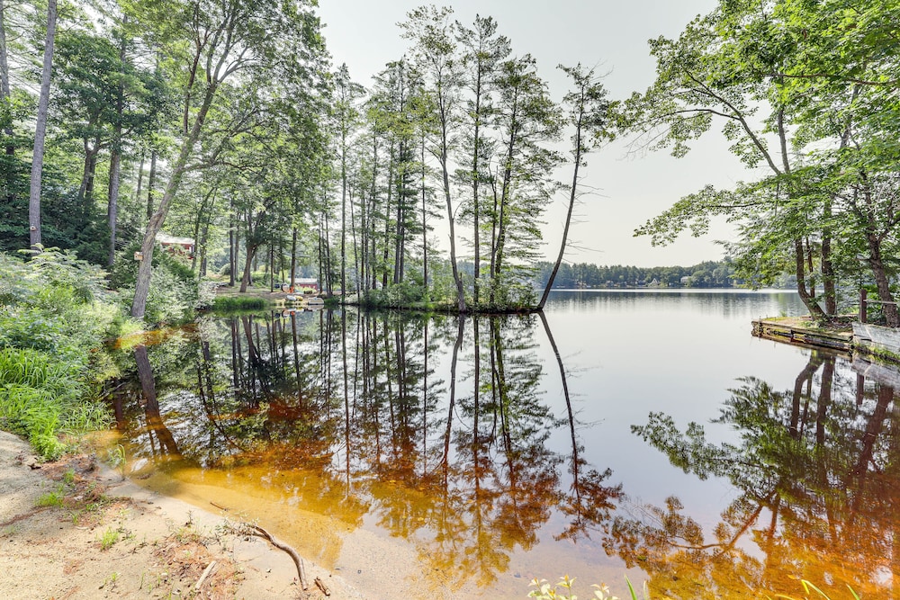 Lakefront Orange Vacation Rental - Pet Friendly!