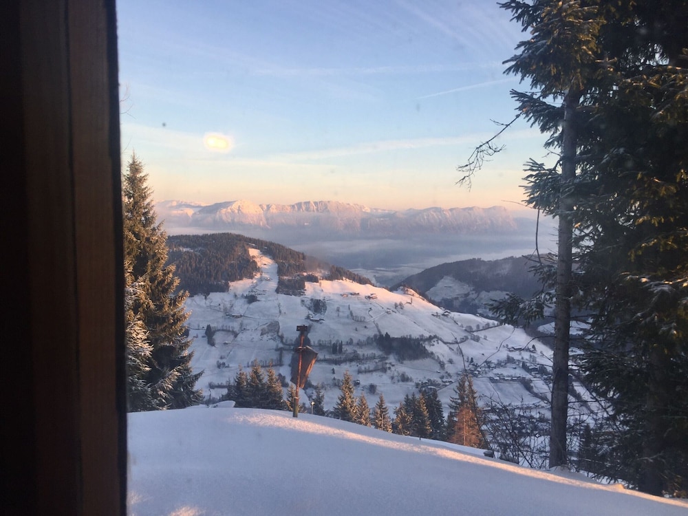 Panoramic hut in the ski Area