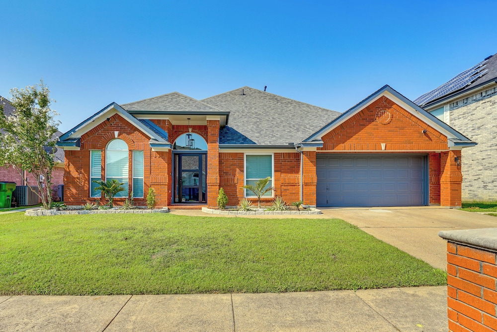 Haltom City Home w/ Patio ~ 11 Mi to Fort Worth!