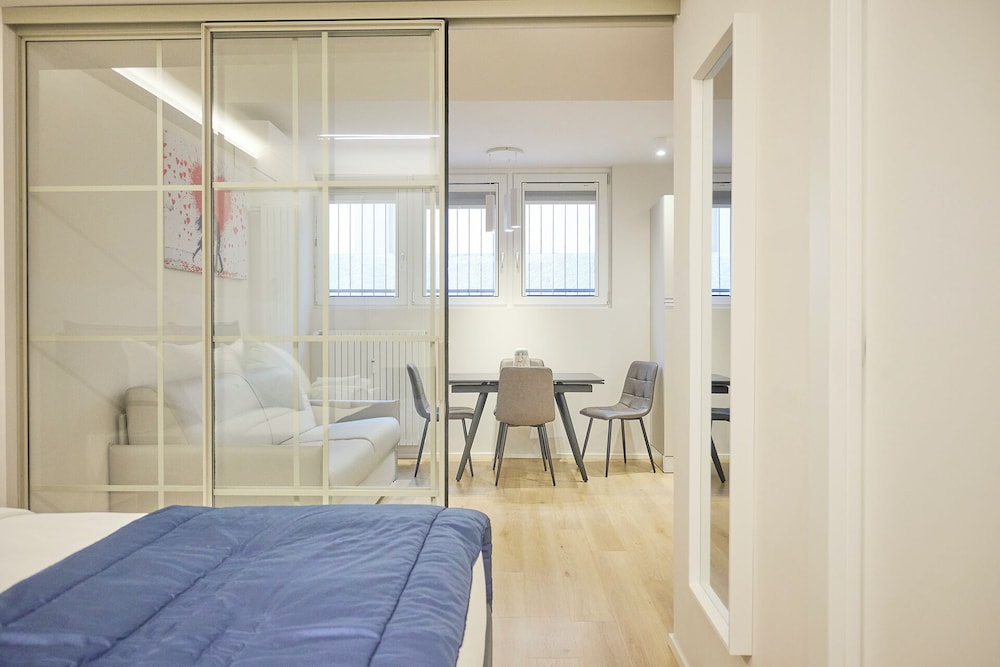 Milan Retreats City life