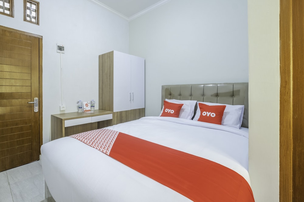 OYO 2072 Wisma Teratai view 5