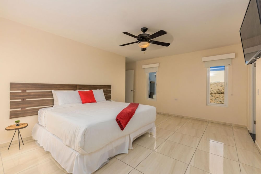 NEW 3BR 3BA Villa w Modern Decor and Private Pool