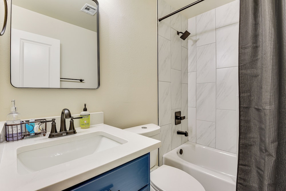 12 Mi to BOK Center: Pet-friendly Home w/ Yard!