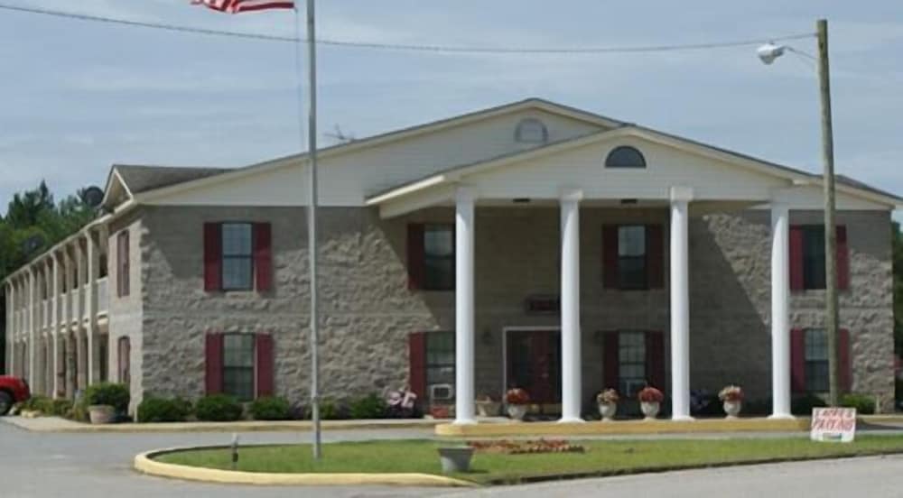 Patriot Inn - Register - Property Image 1