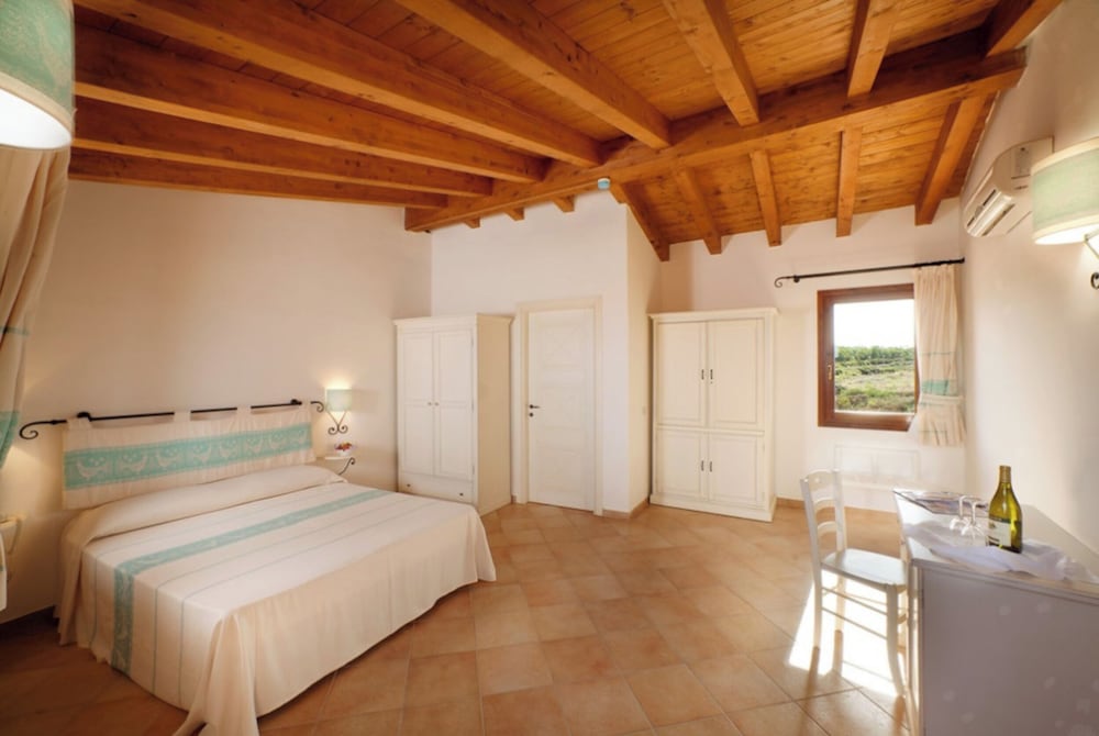 Relaxing Residence Baia dei Mirti B4 1 Bedroom Apartment Sleeps 4 -bilo-4