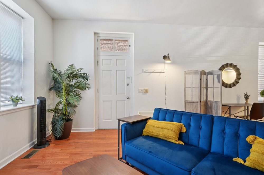 Charming Soulard Retreat With Historic Character 1 Bedroom Apts