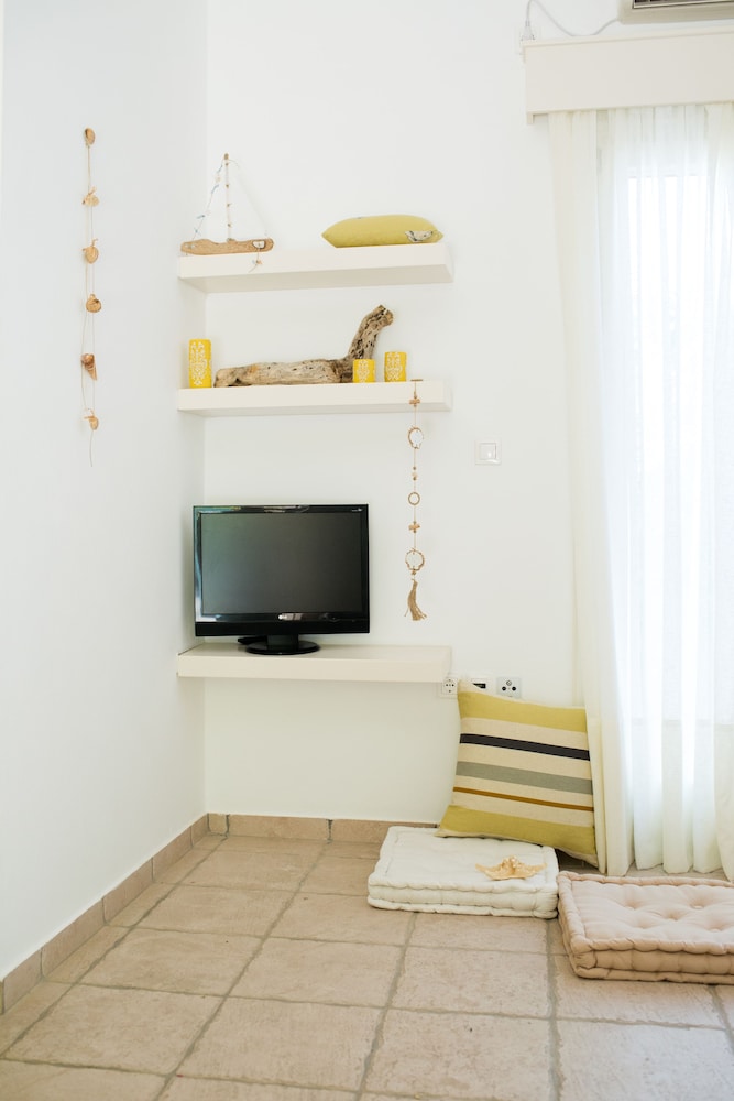 Mouras Resort - Luxury Maisonette Villas photo 3