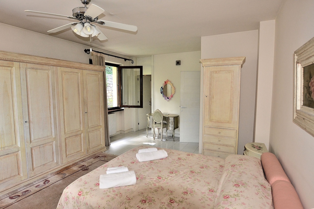 Villa Dismero With Pool view 4