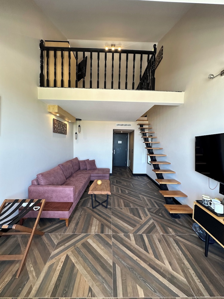 Royal Çeşme Otel - Image 36