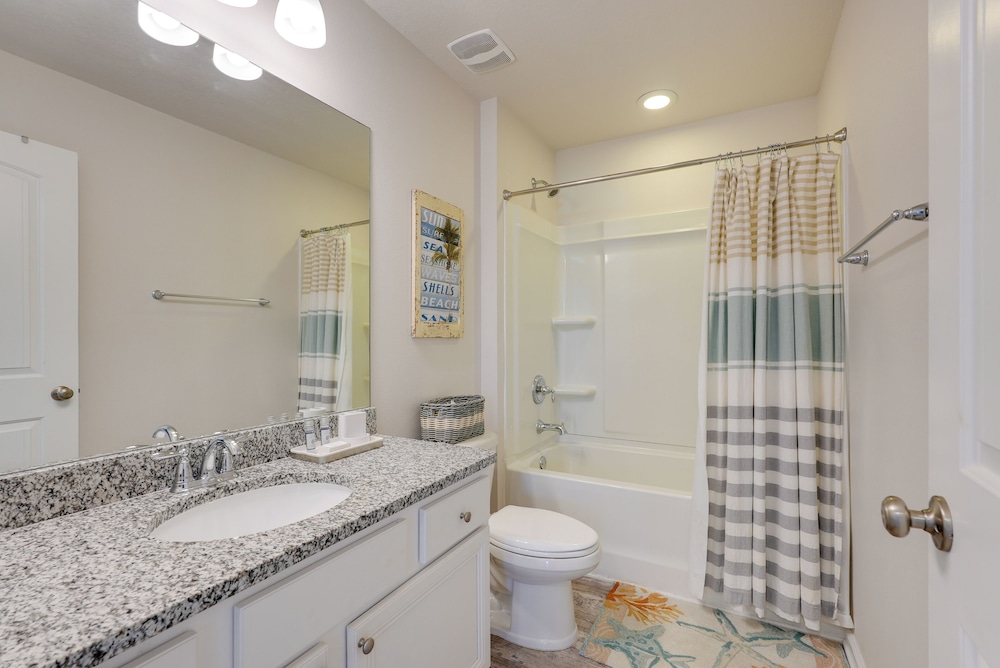 Steps to Shore: Windmark Beach Retreat w/ Balcony!