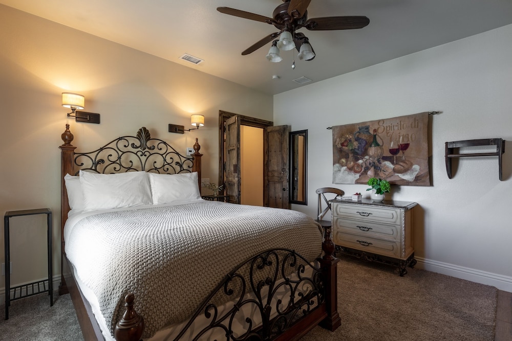 Wilson Creek Manor By Avantstay Sleeps 24 Amazing Estate w Pool Game Room