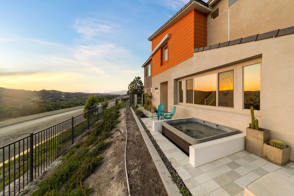 @ Marbella Lane - Curated 5BR in Upscale RMV Haven
