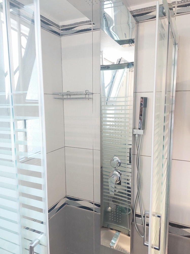 Acropolis Museum Grand Apartment
