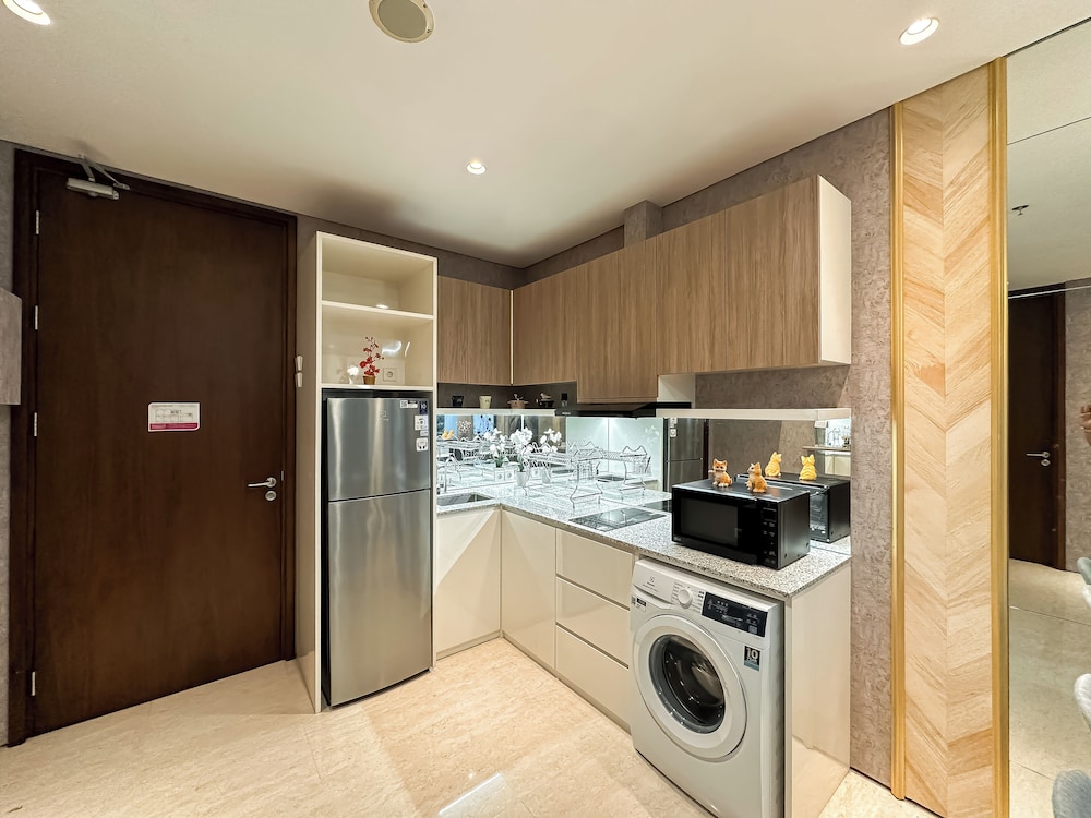 Tranquil And Modern Haven 2Br At The Rosebay Apartment