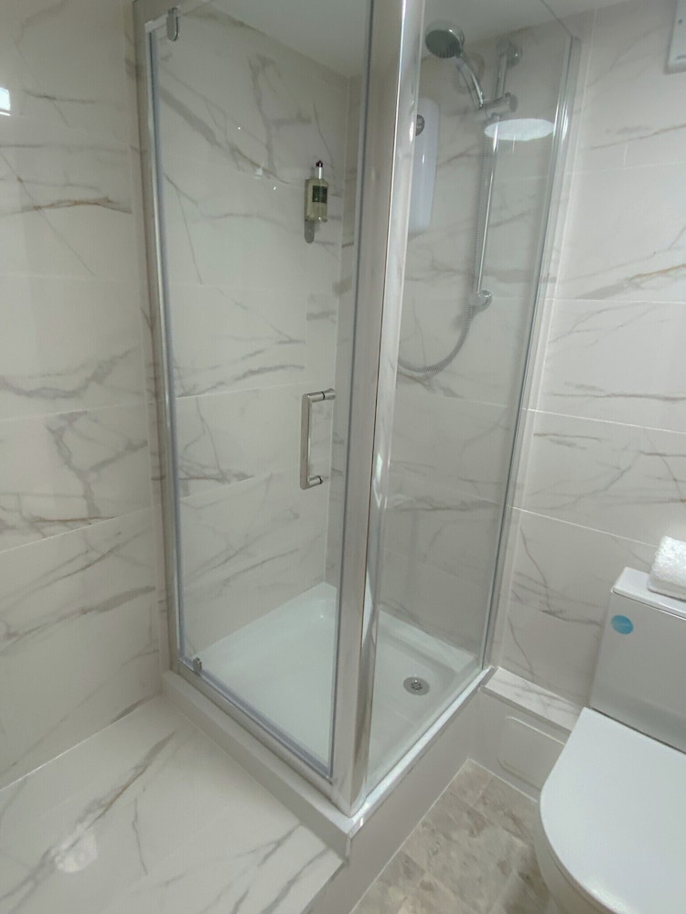 Luxury Townhouse Retreat in Kendal w/ Free Parking