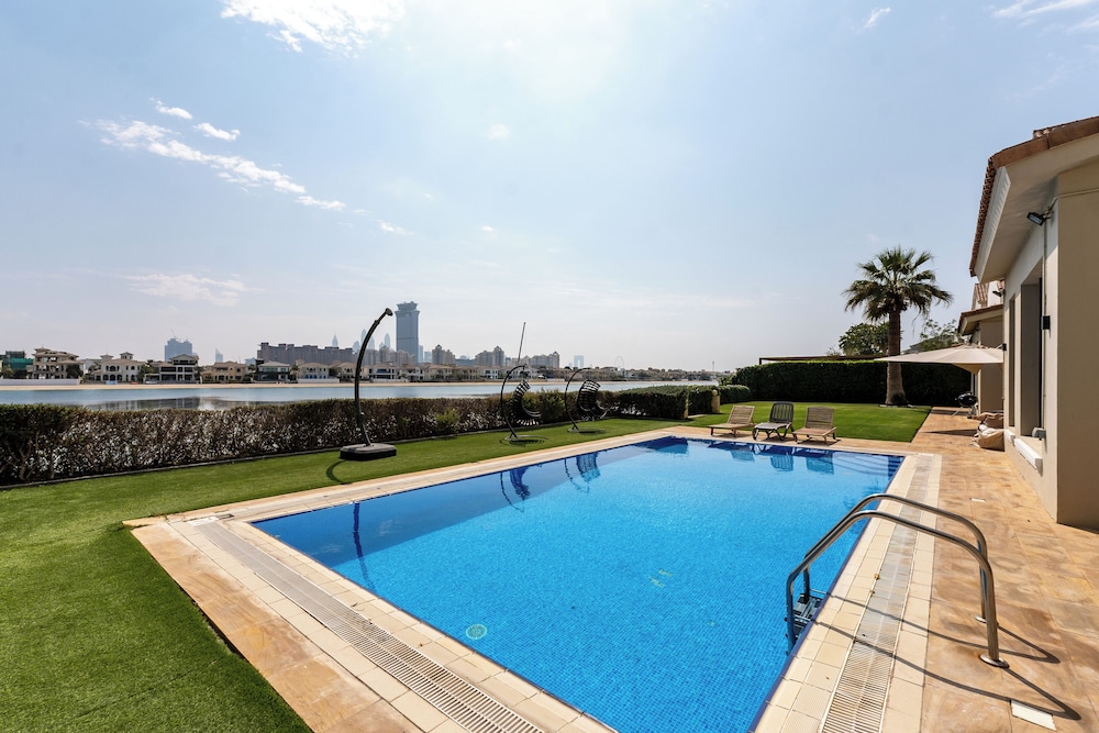 Signature Palm Villas - Mint Stay