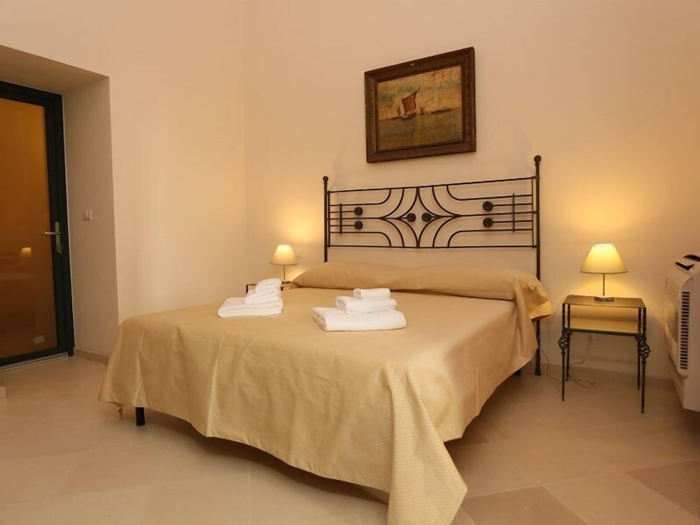 Villa Lucrezio Resort