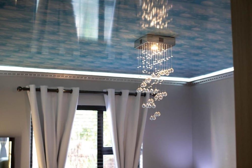 Luxurious Self-catering Apartment in Benoni With Private Entrance