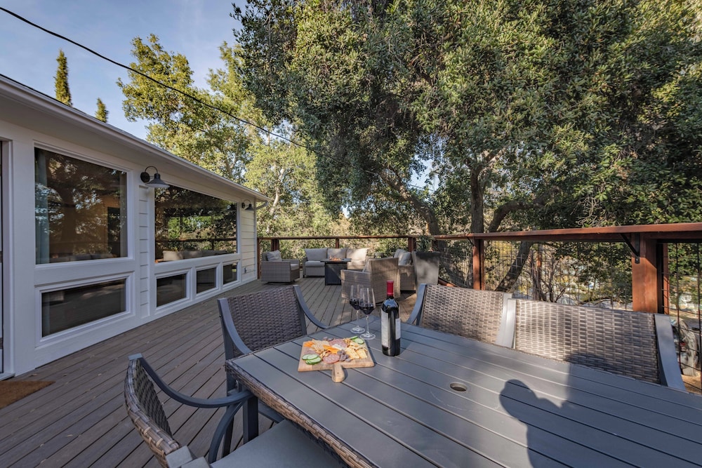 Downtown Treehouse