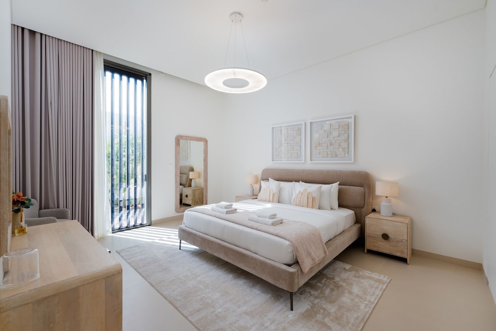 Luxe 4BR Villa Private Pool Beach Al Zorah