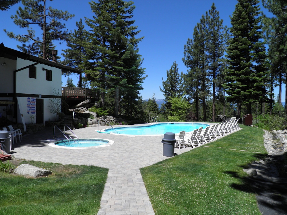 1210 Timber Lane