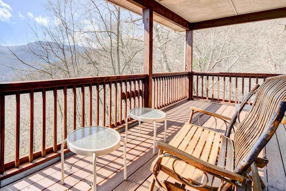 Stunning Maggie Valley Getaway w/ Decks, Fire Pit! view 3