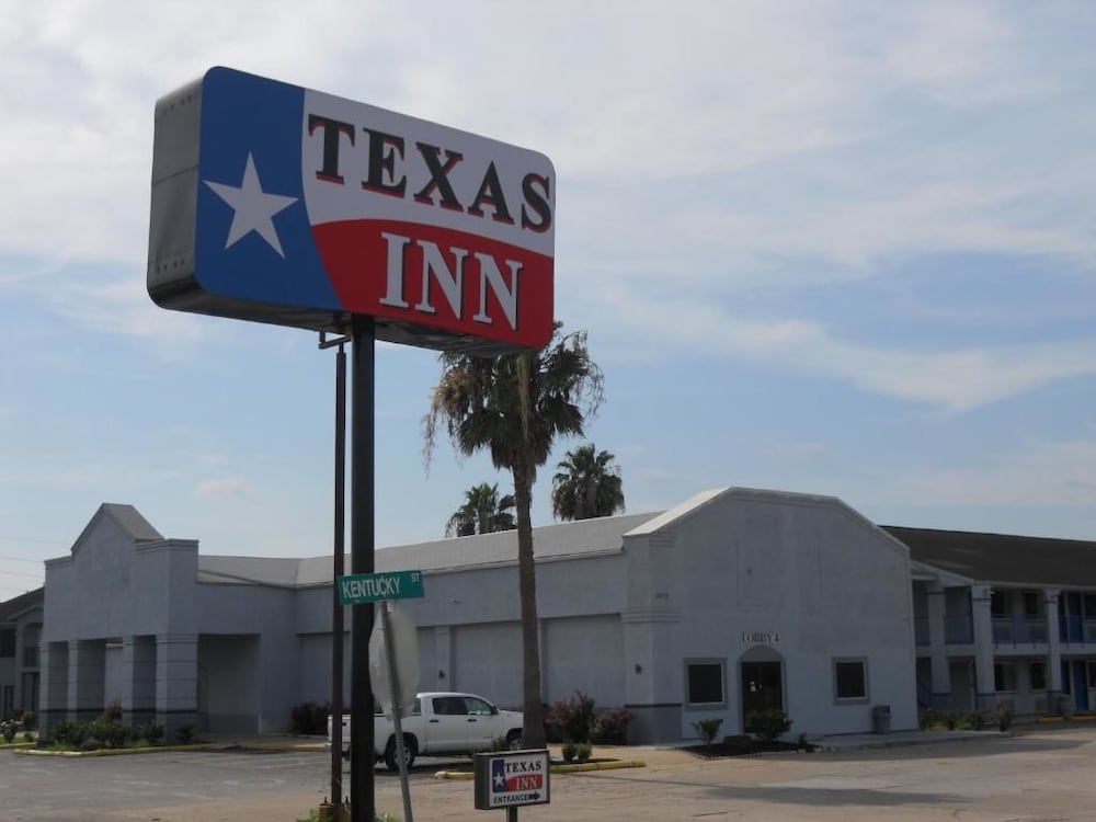 Houston Vacations - Texas Inn - Property Image 1