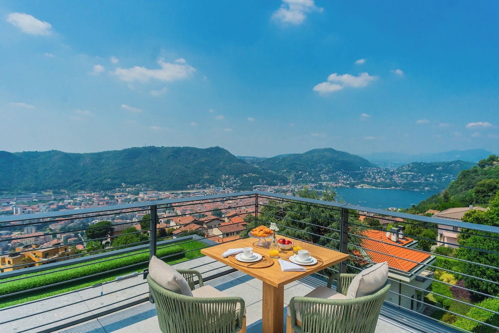 Pureview Luxury Suites, with breakfast & pool by Rent all Como