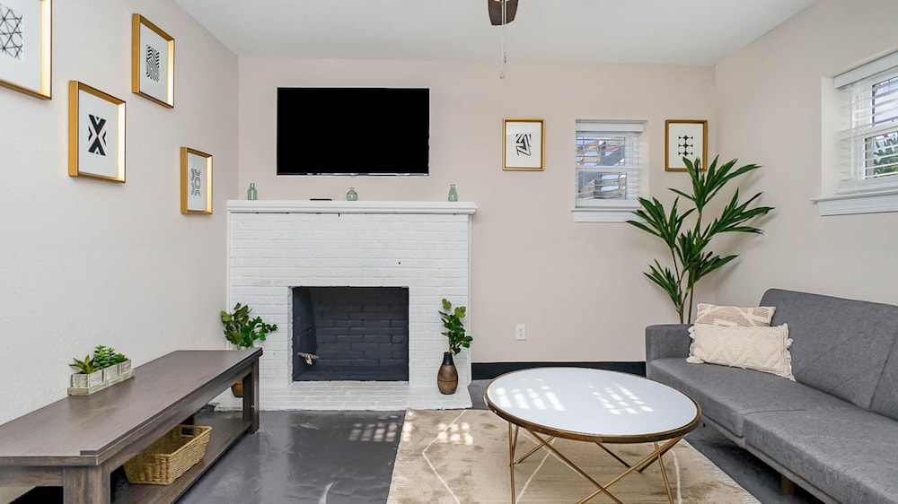 Sawgrass Lane Unit 1 Walk to the Beach view 3