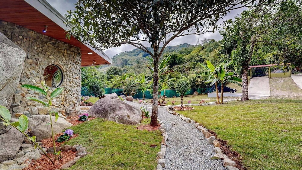 Rocka Verde Retreat